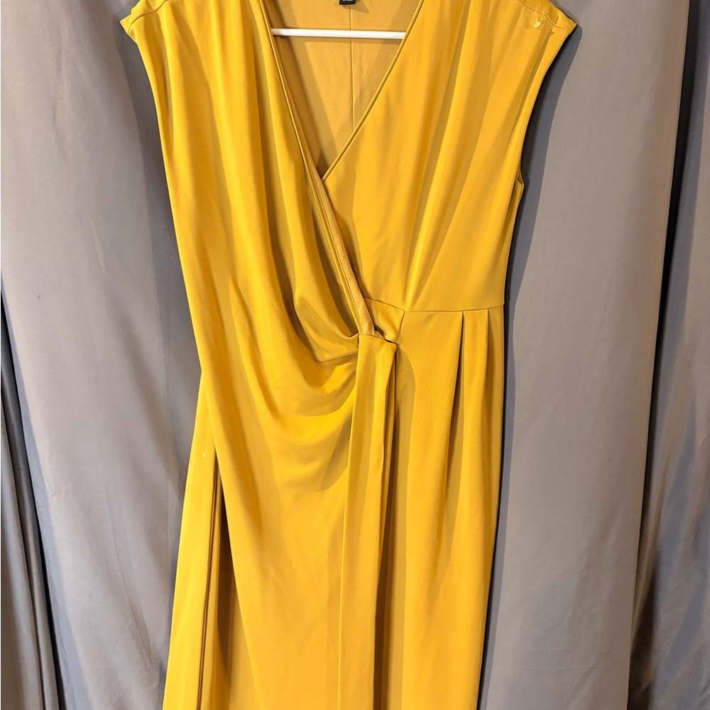 Ann Taylor Petite Yellow Wrap Dress Tie Belted Sleeveless V-Neck Knee Length 0P